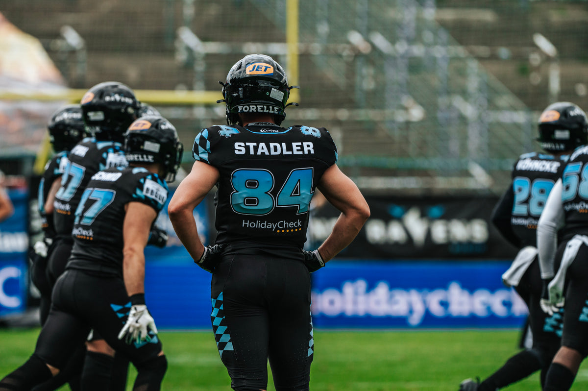Gameworn Jersey #84 Stadler