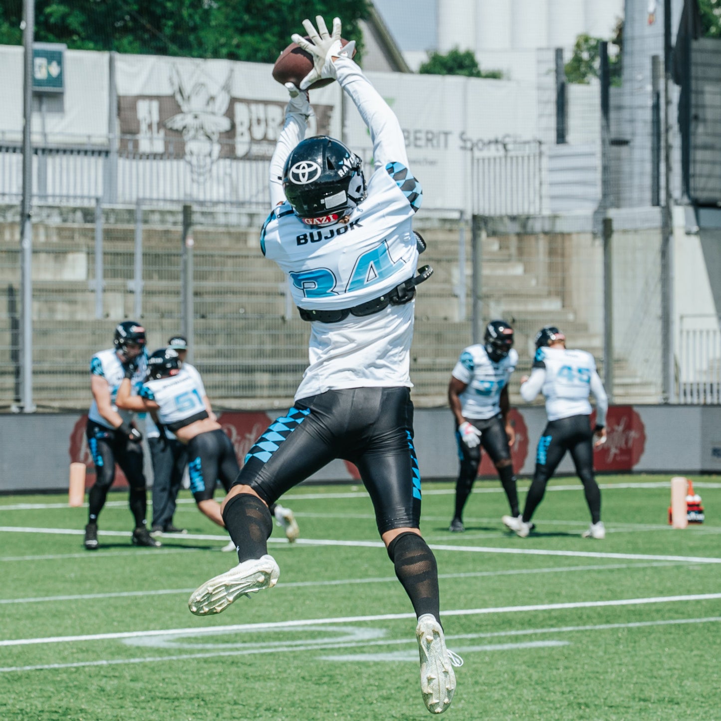 Gameworn Jersey #34 F. Bujok