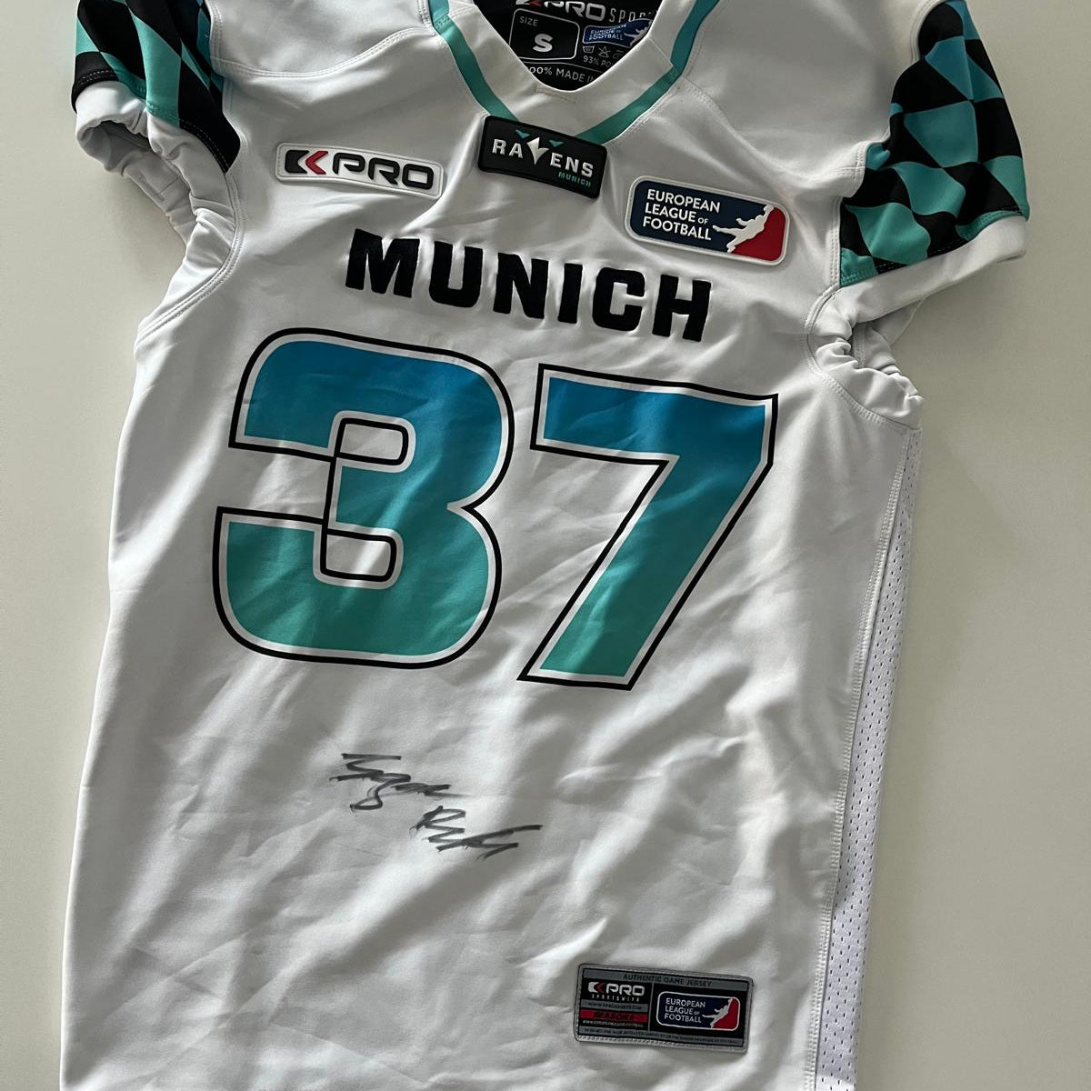 Gameworn Jersey #37 I. Bujok